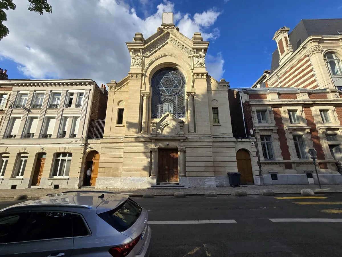 Grand synagogue building in Lille, France — a TRA project location