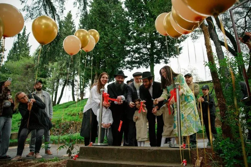 Community celebration at completed mikvah